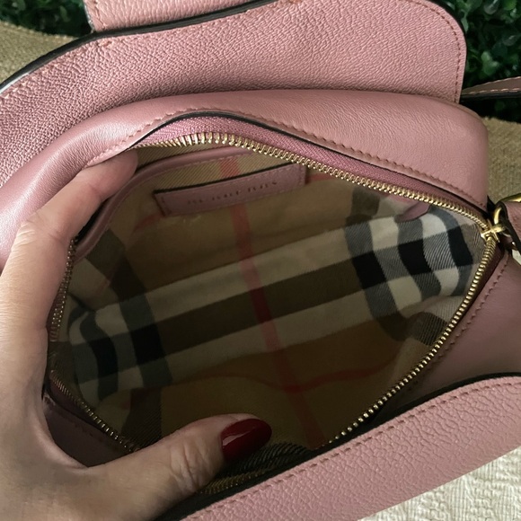 Burberry Pink Leather Buckle Camera Bag Authentic - Picture 10 of 10